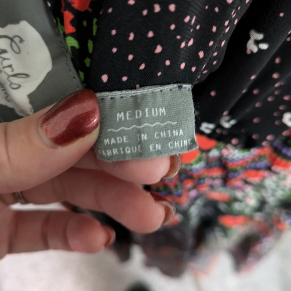 Girls from Saroy Dress size Medium - Picture 3 of 4